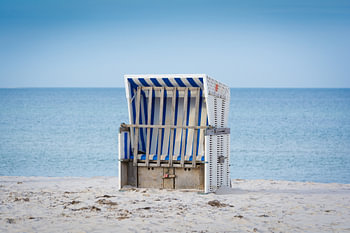 Strandkorb am Meer