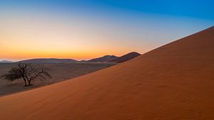 SossusVlei Sunrise van Enrique Ekoga