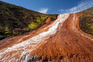 Der rote Wasserfall bei Raudauga in Landmannalaugar