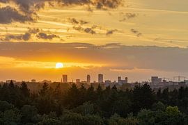 Zonsondergang skyline Eindhoven van Mitchell van Eijk