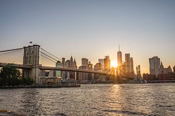 Skyline de New York au lever du soleil, États-Unis sur Patrick Groß