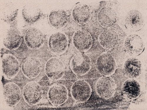 Moderne abstracte rustieke wabi-sabi kunst. Cirkels IV.