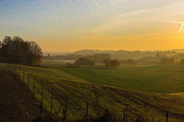 Zachte zonsopkomst Leefdaal van Manuel Declerck