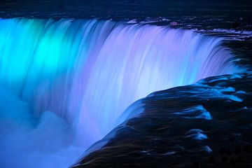 Niagara Horseshoe Falls Canada bij nacht van PixelPower