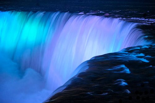 Niagara Horseshoe Falls Canada at night