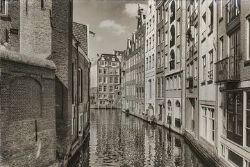Kanalhäuser in Amsterdam von Jan van der Knaap