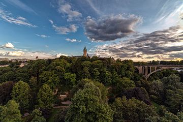 La ville de Luxembourg, un conte de fées  sur Rob van der Teen