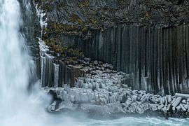 Aldeyjarfoss im Winter von Gerry van Roosmalen