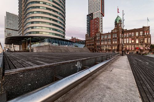 Wilhelmina Pier Rotterdam sur Rob van der Teen