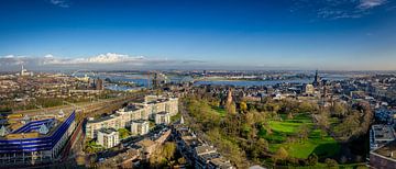Panorama van Nijmegen  en de Waal