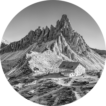 Dolomieten op de Drie Pieken in de Alpen. Zwart-wit foto. van Manfred Voss, Schwarz-weiss Fotografie