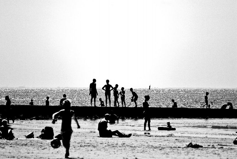 At the North Sea by Norbert Sülzner