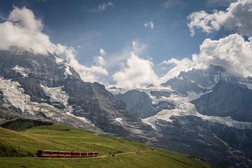 Jungfraubahn, Jungfrau, Mönch en Eiger van Fenna Duin-Huizing