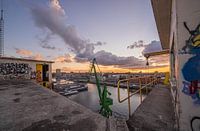Betoncentrale  bij zonsondergang