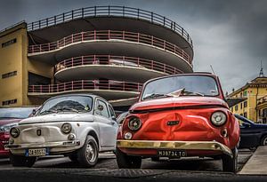 decayed Fiat 500's in Rome by juvani photo
