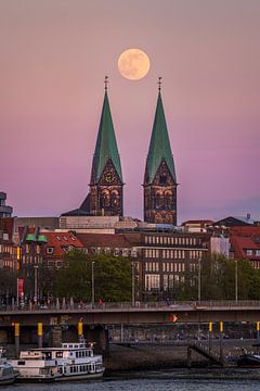 Volle maan boven Bremen van Michael Abid