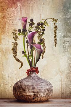 Arum in vase with berries (I of II)