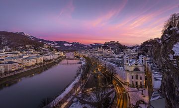 Salzburg bij zonsondergang van Rainer Pickhard