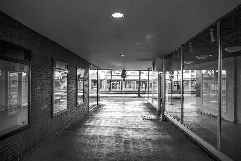 Vacant shop premises by Norbert Sülzner