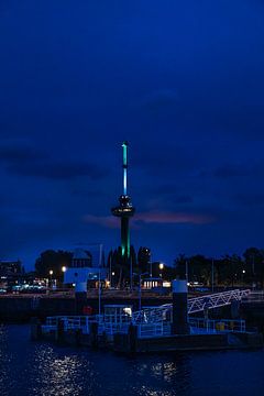 Euromast by night van Tanja Otten Fotografie