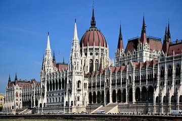 Parlement hongrois en gros plan sur Frank's Awesome Travels