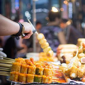 Eten op een stokje by Timo van Buuren