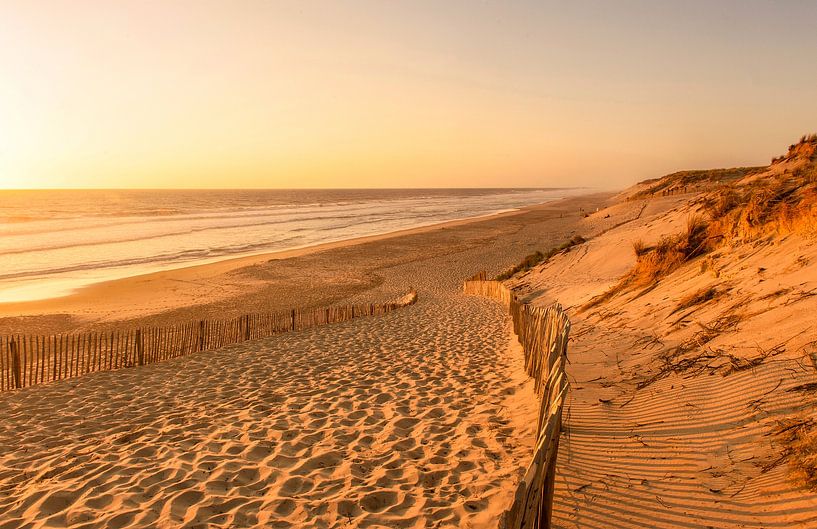 La plage atlantique de Carcans-plage dans le sud-ouest de la France par Hilke Maunder