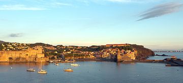 Collioure in de ochtend. van Alida Stuut