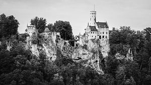 Schloss Lichtenstein in Schwarz und Weiß