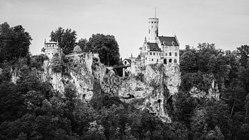 Schloss Lichtenstein in Schwarz und Weiß