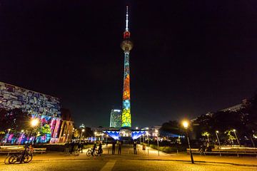 Televisietoren op de Alexanderplatz in een bijzonder licht van Frank Herrmann