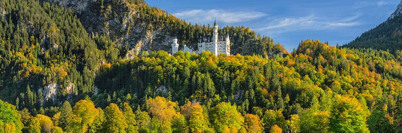 Schloss Neuschwanstein im Herbst von Markus Lange