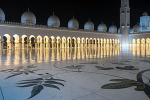 Sheikh Zayed Grand Mosque van Luc Buthker