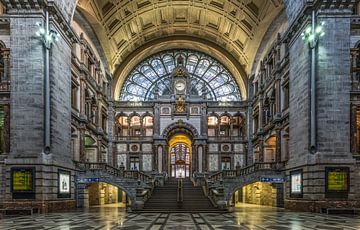 The Central Station in Antwerp by MS Fotografie | Marc van der Stelt