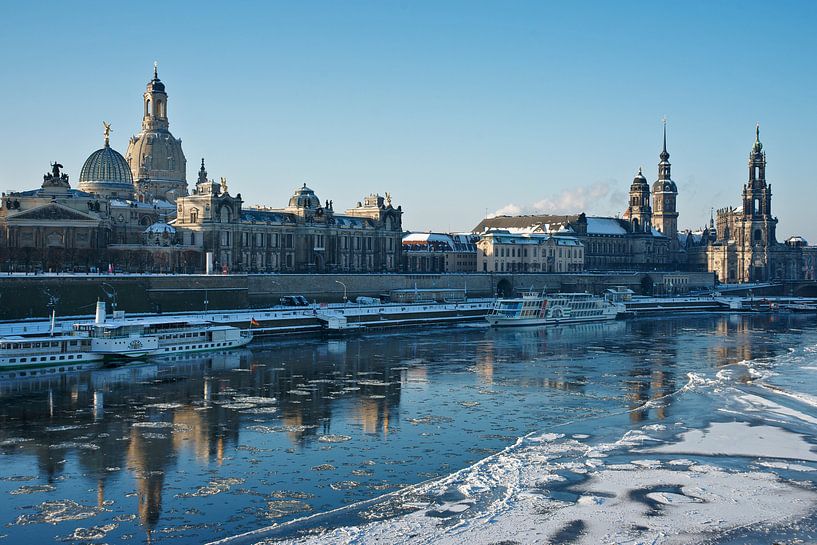 Dresden at wintertime by Gunter Kirsch