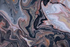 Liquid colours: earth tones flow past each other by Marjolijn van den Berg
