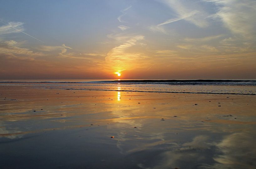 Zonsondergang in Katwijk aan Zee by Marguérite Guijt