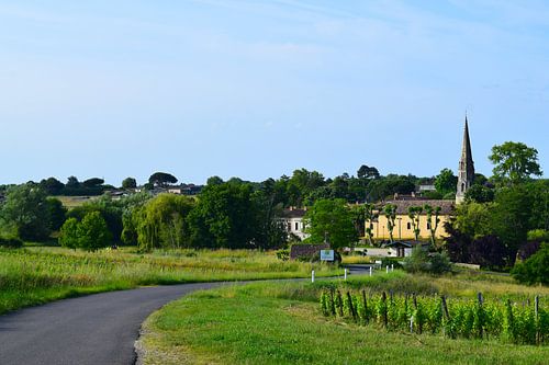 Blick auf das Weindorf Sauternes, in Bordeaux, Frankreich