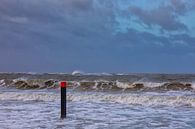 Le poste de plage 13 dans la tempête et la marée haute par Bram van Broekhoven Aperçu