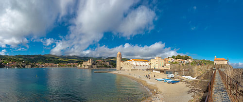 De oude vuurtoren, koninklijk paleis, plage Saint Vicent, Collioure, Pyrénées-Orientales, Frankrijk