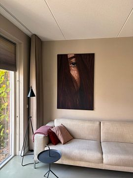 Klantfoto: Prachtige Vrouw met Sproeten en Steil Haar - Intieme Portretfotografie van Elianne van Turennout