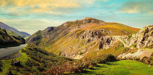 Avondzon op de heuvels van Wales, Groot Brittannië