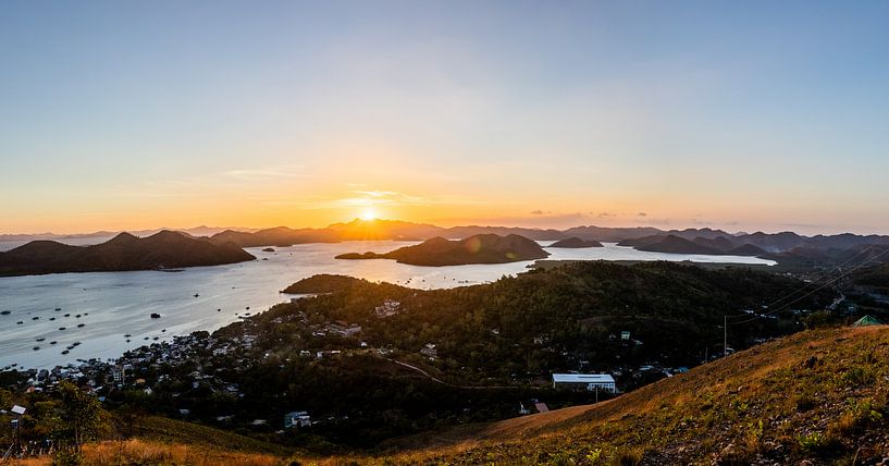 Sunset in Coron (Philippines) by Yvette Baur
