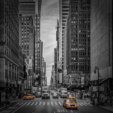 NEW YORK CITY verkeer op 7th Avenue van Melanie Viola