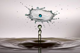 Dropsart gelb-blauer Spritzer von Focco van Eek