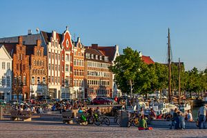 Maisons historiques sur l'Untertrave à la lumière du soir, Lübeck, Schleswig-Holstein, Allemagne, Eu
