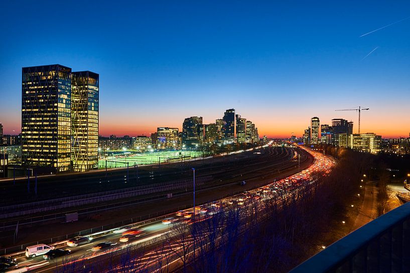 Sonnenuntergang Skyline von New Amsterdam von Arnold van West