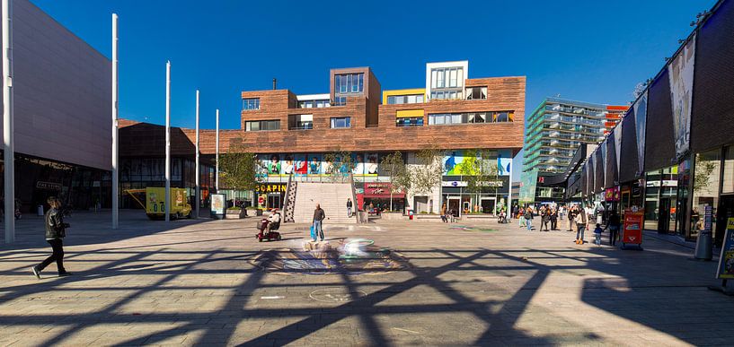 Le centre commercial d'Almere : l'Esplanada par Brian Morgan