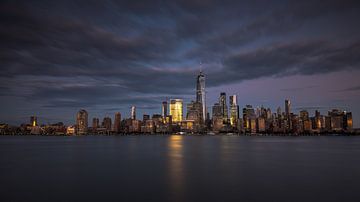 Ligne d'horizon de la ville de New York la nuit