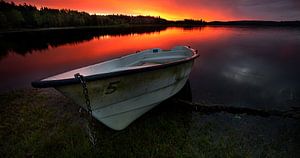 Sunrise boat by Jip van Bodegom